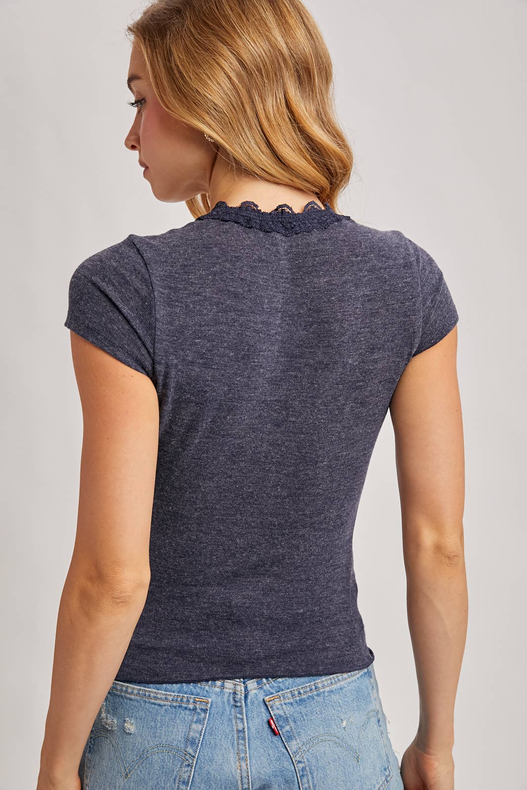 LACE TRIMMED EDGE KNIT TOP
