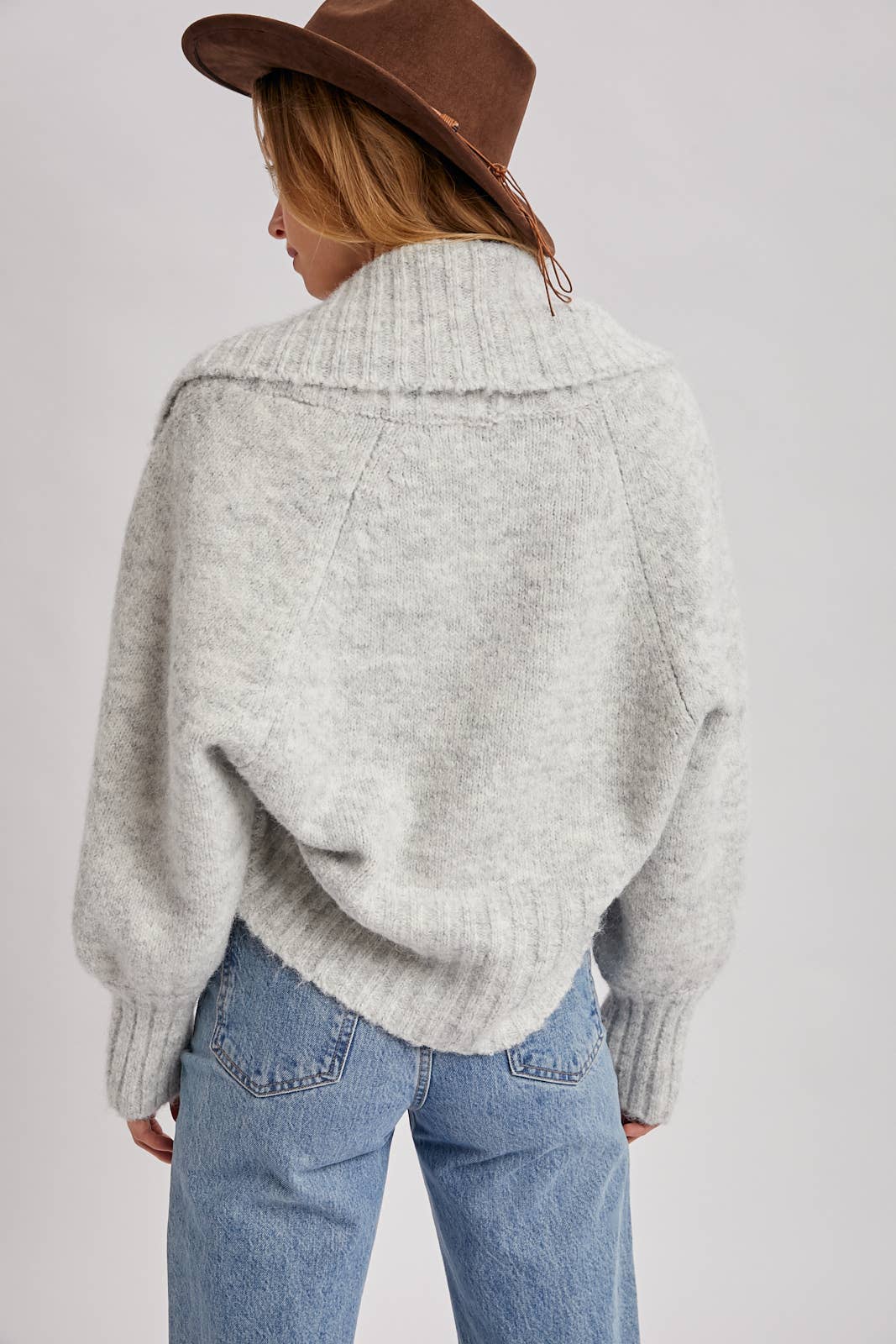 CROPPED KNIT SHRUG