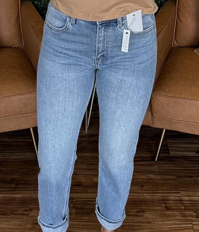 ARTEMIS STRAIGHT LEG JEANS
